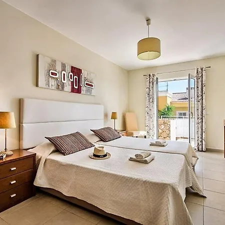 Casa Dos Pais - Fabulous 2 Bedroom House With Private Pool And Great Views Casa de Férias