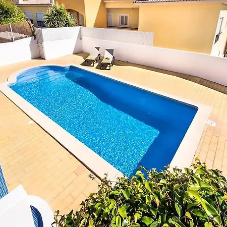 Semesterbostad Casa Dos Pais - Fabulous 2 Bedroom House With Private Pool And Great Views