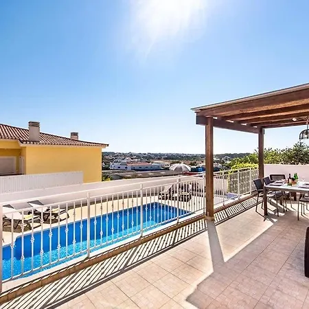 Casa Dos Pais - Fabulous 2 Bedroom House With Private Pool And Great Views Semesterbostad *