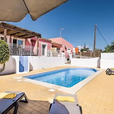 Semesterbostad Casa Dos Pais - Fabulous 2 Bedroom House With Private Pool And Great Views
