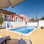 Дом отдыха Casa Dos Pais - Fabulous 2 Bedroom House With Private Pool And Great Views