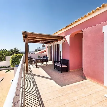 Casa Dos Pais - Fabulous 2 Bedroom House With Private Pool And Great Views Tatil Evi