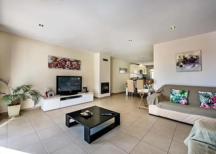Tatil Evi Casa Dos Pais - Fabulous 2 Bedroom House With Private Pool And Great Views