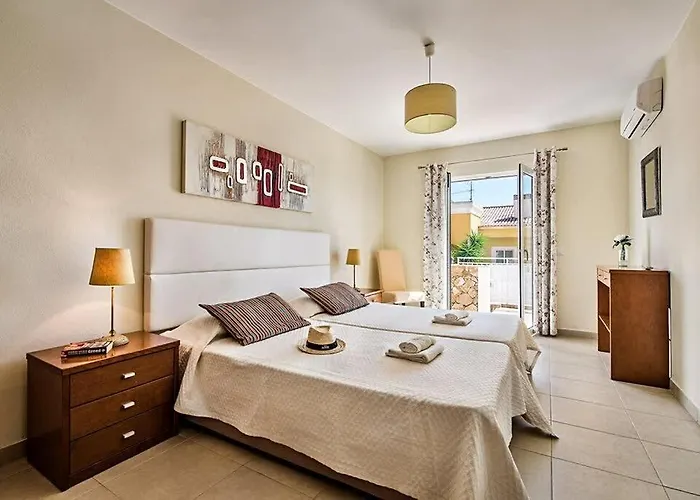 Casa Dos Pais - Fabulous 2 Bedroom House With Private Pool And Great Views Tatil Evi