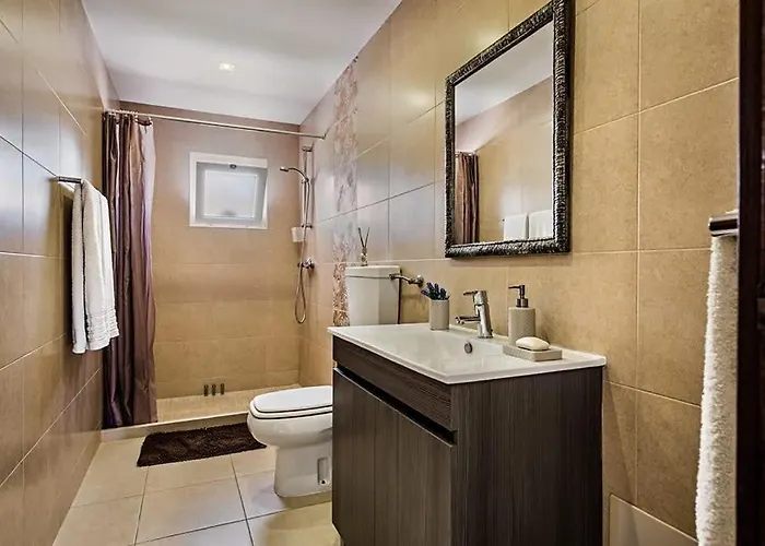 Tatil Evi Casa Dos Pais - Fabulous 2 Bedroom House With Private Pool And Great Views *