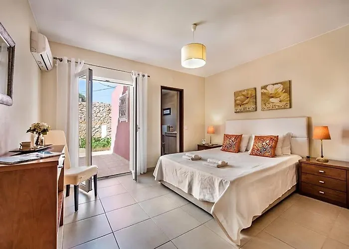 Casa Dos Pais - Fabulous 2 Bedroom House With Private Pool And Great Views *