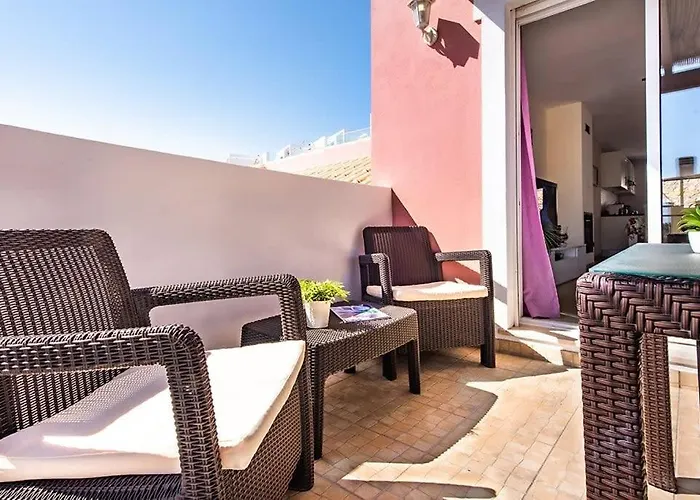 Casa Dos Pais - Fabulous 2 Bedroom House With Private Pool And Great Views