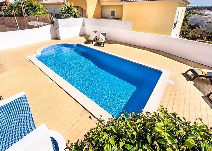 Tatil Evi Casa Dos Pais - Fabulous 2 Bedroom House With Private Pool And Great Views