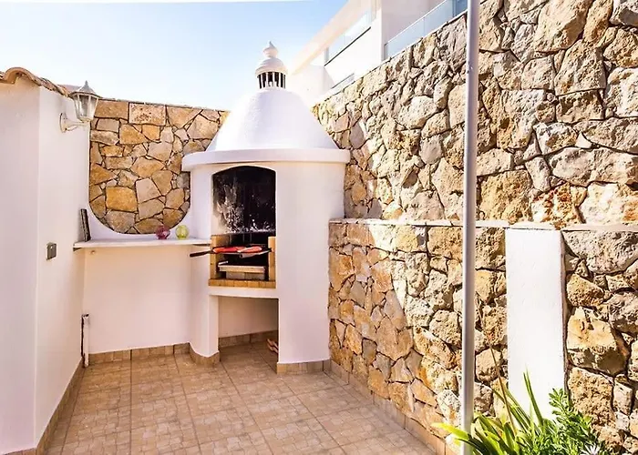 Casa Dos Pais - Fabulous 2 Bedroom House With Private Pool And Great Views Tatil Evi Gale (Albufeira)