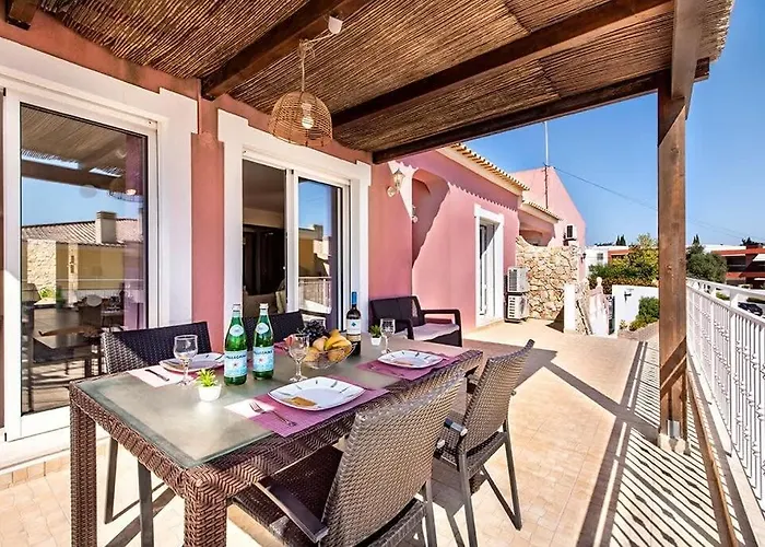 Casa Dos Pais - Fabulous 2 Bedroom House With Private Pool And Great Views Tatil Evi Gale (Albufeira)